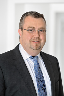 Dr. Uwe Horrix